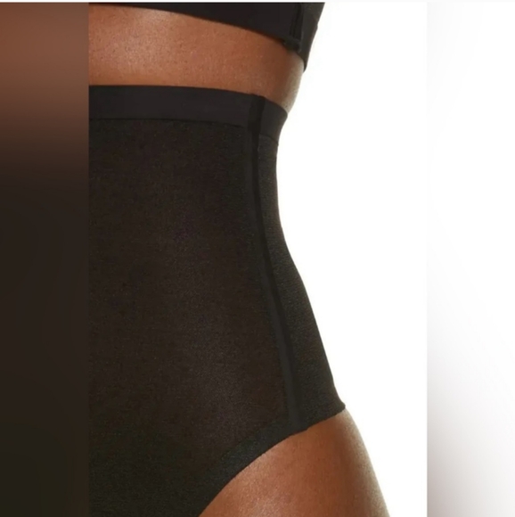 NWT SKIMS Sheer Power Mesh Sculpt High Waist Thong Onyx Black NEW - Picture 8 of 10